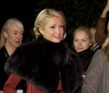 Paris Hilton arrive à la première de la comédie musicale Dirty Dancing, à Oberhausen, en Allemagne, le 19 octobre 2011