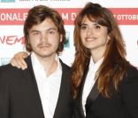 Emile Hirsch et Penelope Cruz, au festival de Rome le 26 octobre 2011, pour le photocall de Venuto al mundo.