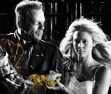 Bruce Willis et Jessica Alba dans Sin City.