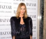 Eva Herzigova lors de la soirée Harper\'s Bazaar à Londres, le 7 novembre 2011