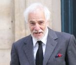 Thadée Klossowski de Rola, le mari de feu Loulou lors des obsèques de sa femme, jeudi 10 novembre 2011, à l'église Saint-Roch à Paris