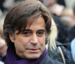 Alexandre Zouari lors des obsèques de Loulou de la Falaise, jeudi 10 novembre 2011, à l'église Saint-Roch à Paris