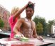 Kévin et Stéphanie, sensuels, lorsqu'ils lavent une voiture le vendredi 11 novembre dans Les Anges de la télé-réalité 3 sur NRJ 12