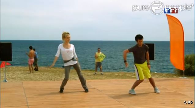 Tonya Kinzinger en pleine répétition dans Camping Paradis