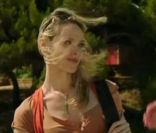 Tonya Kinzinger revient dans Camping Paradis