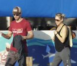 Enrique Iglesias et Anna Kournikova embarquent à bord d'un yacht pour une virée en mer, le jeudi 10 novembre à Miami.