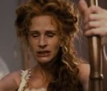 Julia Roberts souffre dans Mirror Mirror.