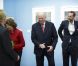 La reine Sonja de Norvège présentait le 9 novembre 2011 à Helsingborg son oeuvre de huit compositions graphiques 'Under Great Pressure', en présence de son mari le roi Harald, de leur fils le prince Haakon et de la reine Silvia de Suède.