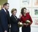 La reine Sonja de Norvège présentait le 9 novembre 2011 à Helsingborg son oeuvre de huit compositions graphiques 'Under Great Pressure', en présence de son mari le roi Harald, de leur fils le prince Haakon et de la reine Silvia de Suède.