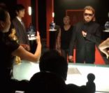Johnny Hallyday dans  La Mallette  réalisé par Johnny To, pour Optic 2000, en 2009.