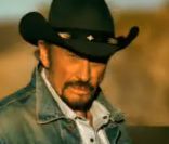 Johnny Hallyday dans  Le Ranch , pour Optic 2000, sortie en février 2011;