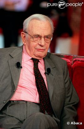 Pierre Dumayet sur le plateau de Vivement dimanche, en février 2001