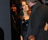 Salma Hayek et François-Henri Pinault, avec Valentina, lors de la promo du Chat Potté, le dimanche 20 novembre 2011. Paris