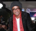 Yannick Noah sur le tournage de l\'émission Champs-Élysées, le 21 novembre 2011, à Paris