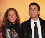 Manuel Valls et Anne Gravoin lors de l'avant-première du film The Lady à Paris le 22 novembre 2011