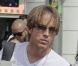 Danielynn, fille d'Anna Nicole SMith, avec son père Larry Birkhead à Los Angeles en août 2010
