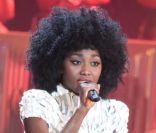 Inna Modja lors de l'enregistrement de l'émission Les années Bonheur, diffusée le 10 décembre 2011 sur France 2