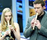 Amanda Seyfried et Justin Timberlake dans l'émission El Hormiguero, diffusée le 28  novembre 2011.