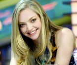 Amanda Seyfried tout sourire dans l'émission El Hormiguero, diffusée le 28  novembre 2011.