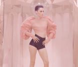 Image extraite du clip<em> Comme un enfant</em> de Yelle, novembre 2011.