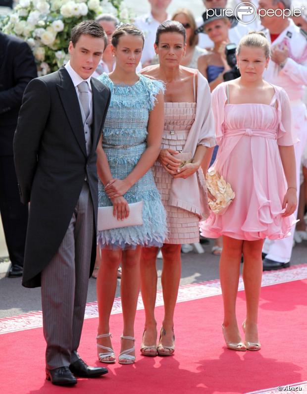 Stéphanie de Monaco, Louis, Pauline et Camille, lors du mariage de CHarlene et Albert en juillet 2011. 