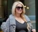 Jessica Simpson, enceinte, dévoile un décolleté plongeant devant son fiancé ravi
