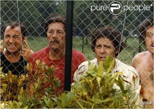 Claude Brasseur, Jean Rochefort, Guy Bedos et Victor Lanoux dans  Nous irons tous au paradis  d'Yves Robert, 1977.