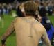 David Beckham fait admirer les tatouages aux noms de ses enfants le 6 décembre 2011 à Melbourne