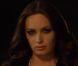 La beauté fatale Emily Blunt, ambassadrice du parfum Opium d'Yves Saint Laurent.