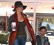 LeAnn Rimes et son mari Eddie Cibrian font du shopping à Malibu avec les deux fils de l'acteur, le 11 décembre 2011