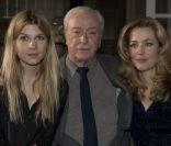 Gillian Anderson : Après Léa Seydoux, elle craque pour Clémence Poésy