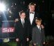 David Beckham avec ses fils Brooklyn et Romeo sur le tapis rouge de la soirée A Night of Heroes pour les Sun Military Awards, à l'Imperial War Museum de Londres, le 19 décembre 2011.