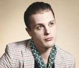 Michael Pitt, égérie Prada pour l'été 2012. 