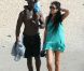 Djimon Hounsou, sa compagne Kimora Lee Simmons et leur fils Kenzo sur la plage de St Barth le 23 décembre 2011