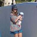 Jessica Alba : Toujours sur la plage et devient gaga de son bébé Haven