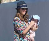 Jessica Alba : Toujours sur la plage et devient gaga de son bébé Haven