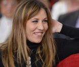 Mathilde Seigner lors de l'émission Vivement Dimanche enregistrée le 4 janvier 2012 au Studio Gabriel à Paris