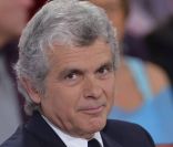 Claude Sérillon lors de l'émission Vivement Dimanche enregistrée le 4 janvier 2012 au Studio Gabriel à Paris