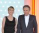 Michel Drucker et Karin Viard lors de l'émission Vivement Dimanche enregistrée le 4 janvier 2012 au Studio Gabriel à Paris