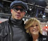 JoeyStarr et Nicoletta lors de l\'émission Vivement Dimanche enregistrée le 4 janvier 2012 au Studio Gabriel à Paris