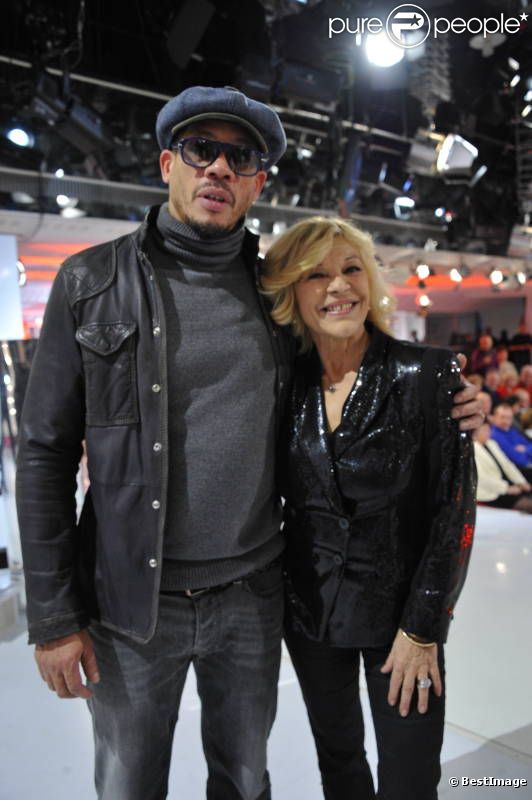 JoeyStarr et Nicoletta lors de l'émission Vivement Dimanche enregistrée le 4 janvier 2012 au Studio Gabriel à Paris