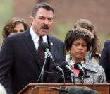 Tom Selleck sur le plateau de tournage de la série Blue Blood le 20 octobre 2010 à New York