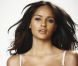 Gracie Carvalho sensuelle et envoûtante pause pour la nouvelle collection Next