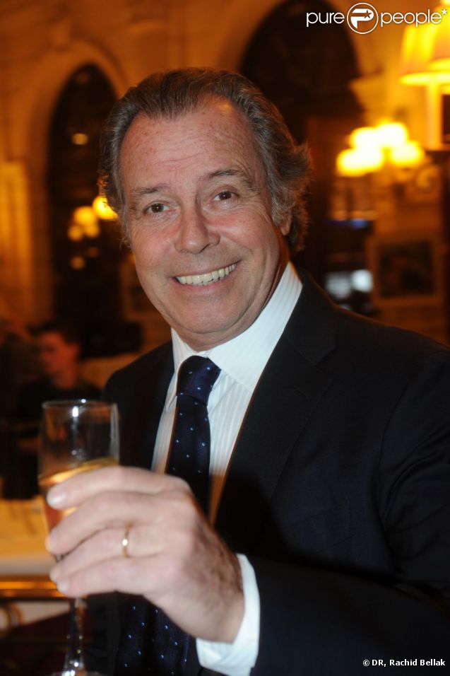 Michel Leeb lors du gala mécénat chirurgie cardiaque au grand Hôtel à Paris, le 9 janvier 2012