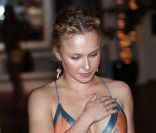 Hayden Panettiere au sortir d'un diner à Hawaï, le 10 janvier 2012.