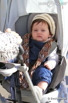 Le fils de Rachel Zoe, Skyler Morrison Berman, n'a que 10 mois, qu'il dispose déjà d'une garde-robe à faire pâlir les plus grands fans de mode.
