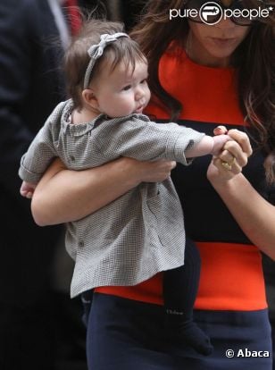Victoria Beckham et sa petite dernière Harper, une femme et son bébé stylées dans la Grosse Pomme en novembre 2011.