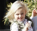 Le dernier de Gwen Stefani, Zuma est mignon à croquer avec sa chevelure blonde et ses looks toujours décalés. 