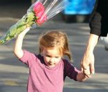 Jennifer Garner, enceinte, et sa fille Seraphina se baladent le 12 janvier 2012 à Los Angeles