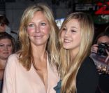 Heather Locklear et sa fille Ava à Los Angeles, le 14 novembre 2011.